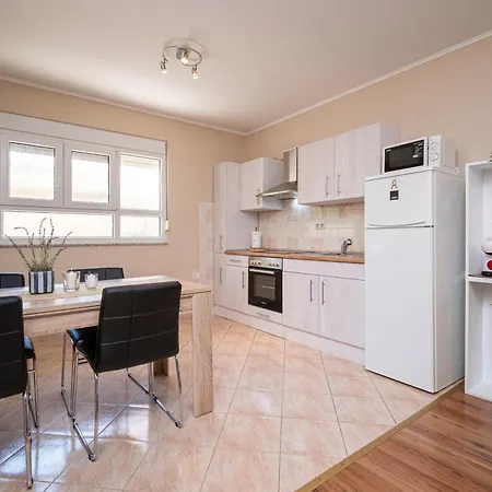 By The Sea - 21958 자다르